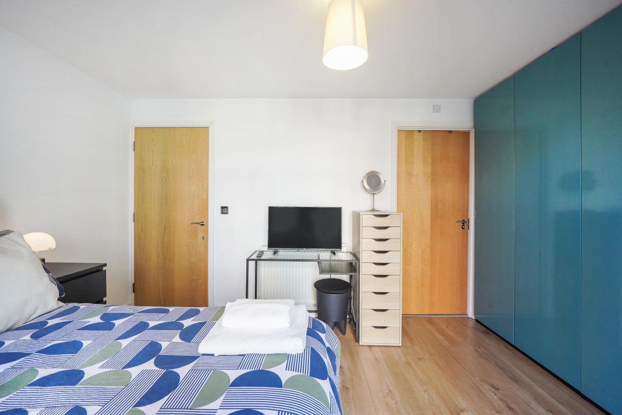 City Riverside - 2 Bedroom & Free Parking 바킹 외부 사진